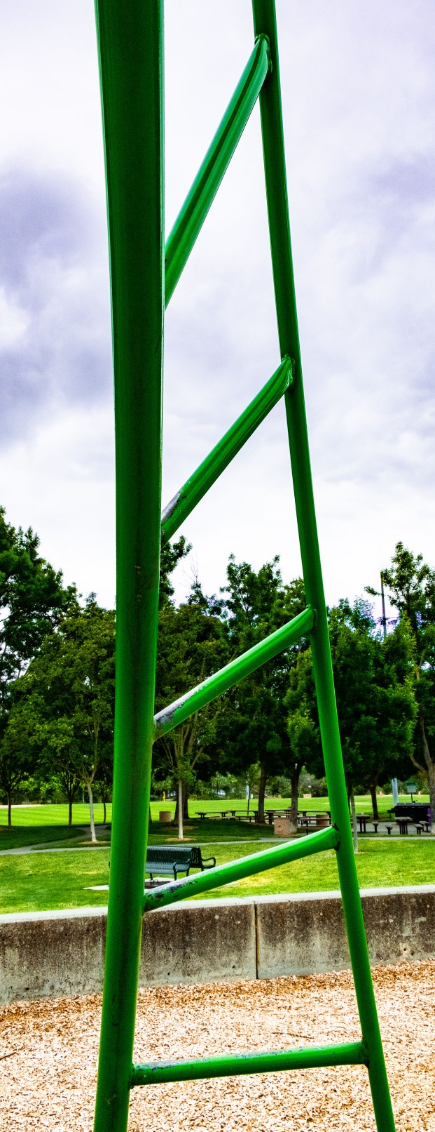 Playground twisted ladder-1621
