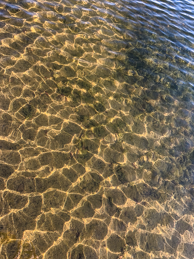 Light dancing with water-2-5