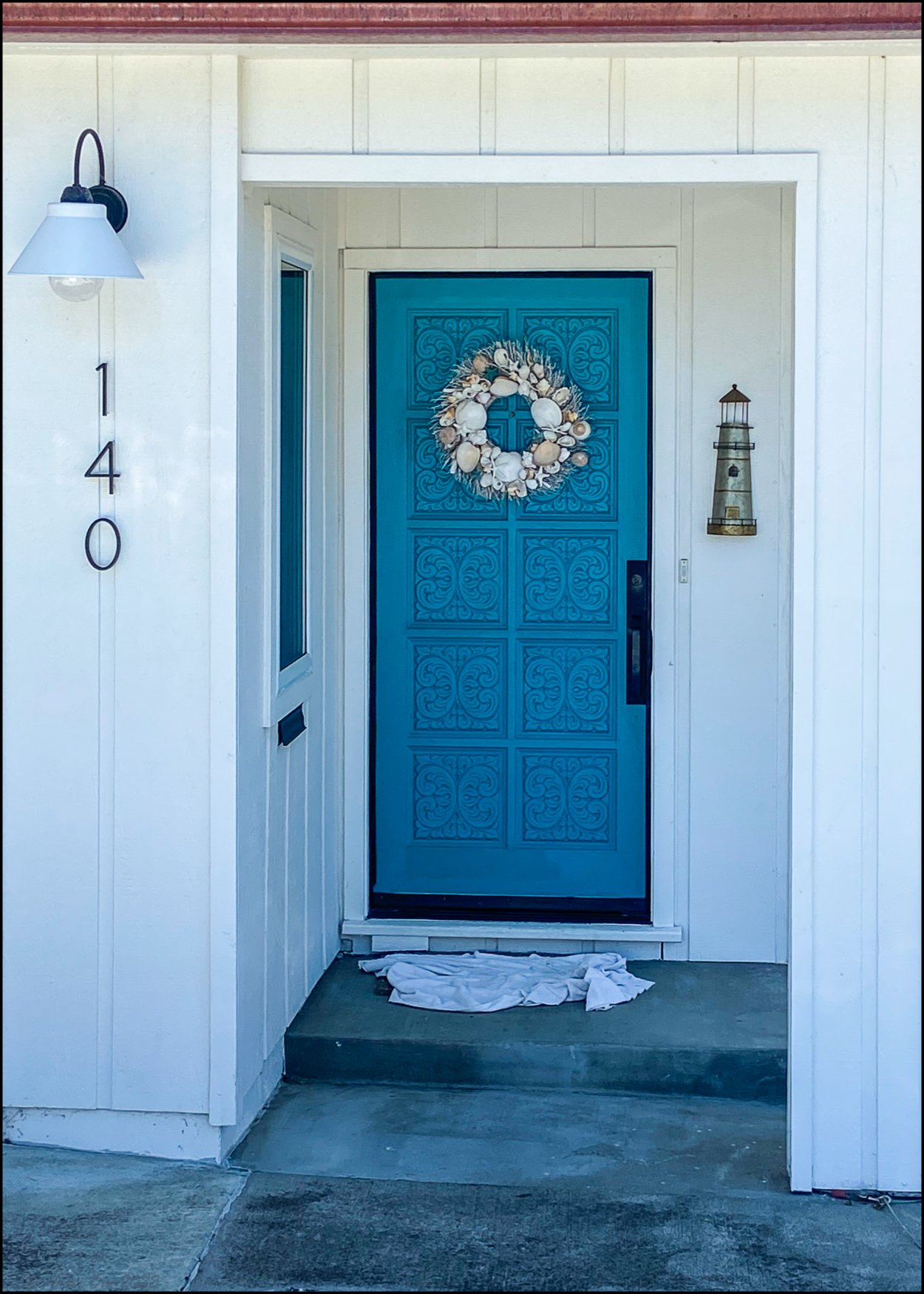Thursday Doors: Please wipe your feet and&nbsp;paws