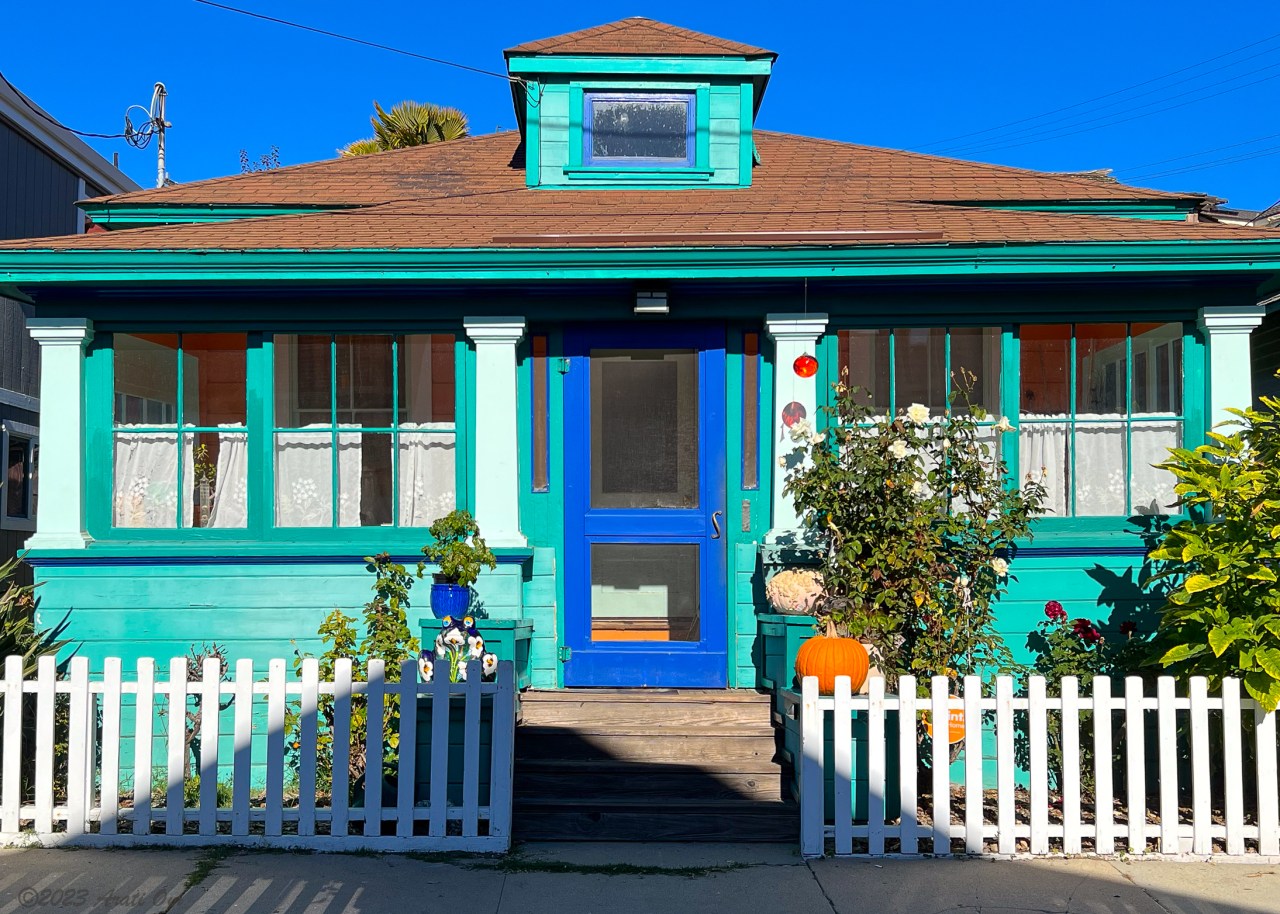 Thursday doors: Blues, greens, and a&nbsp;pumpkin