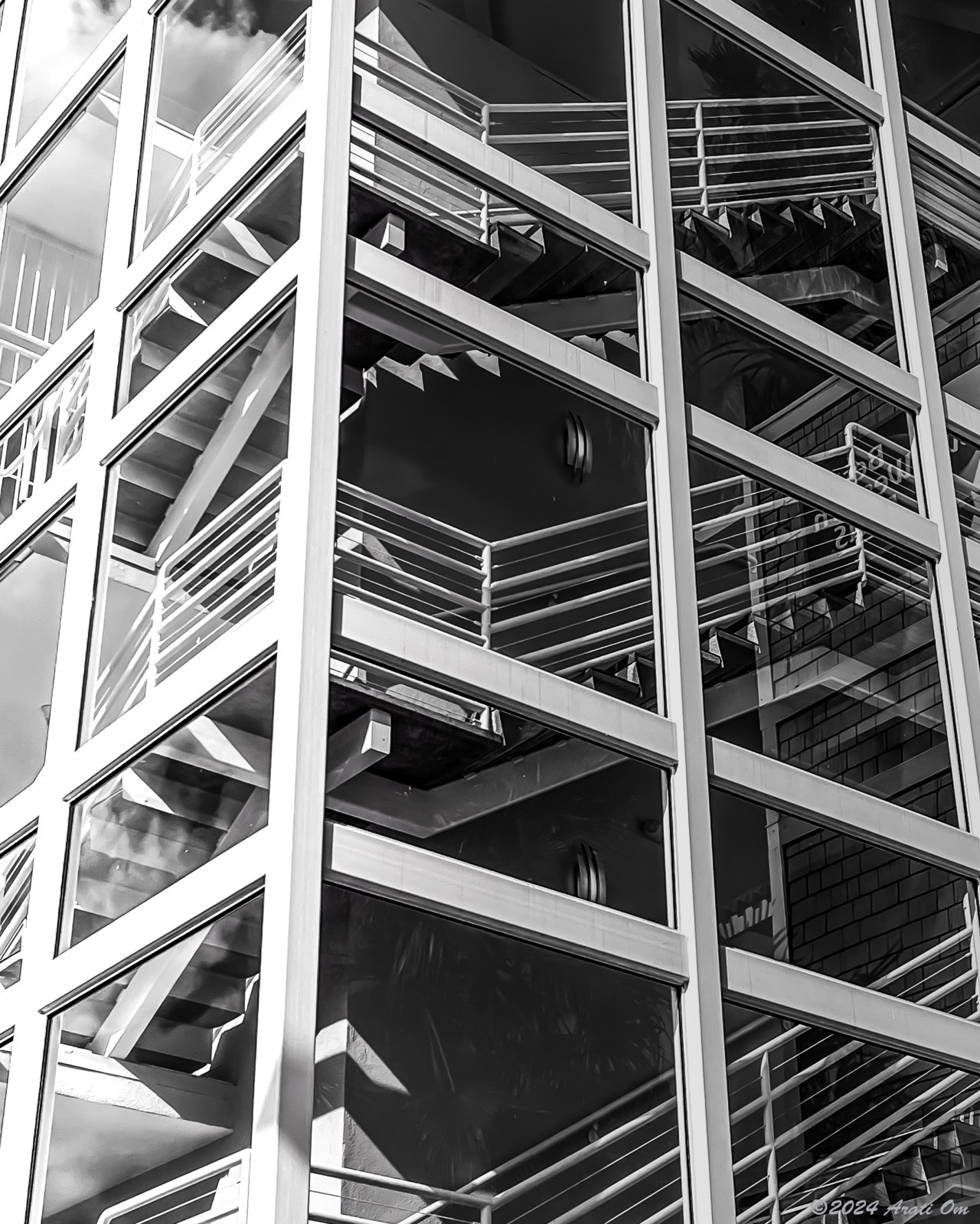 Monochrome Mondays: Stairwell to&nbsp;clouds