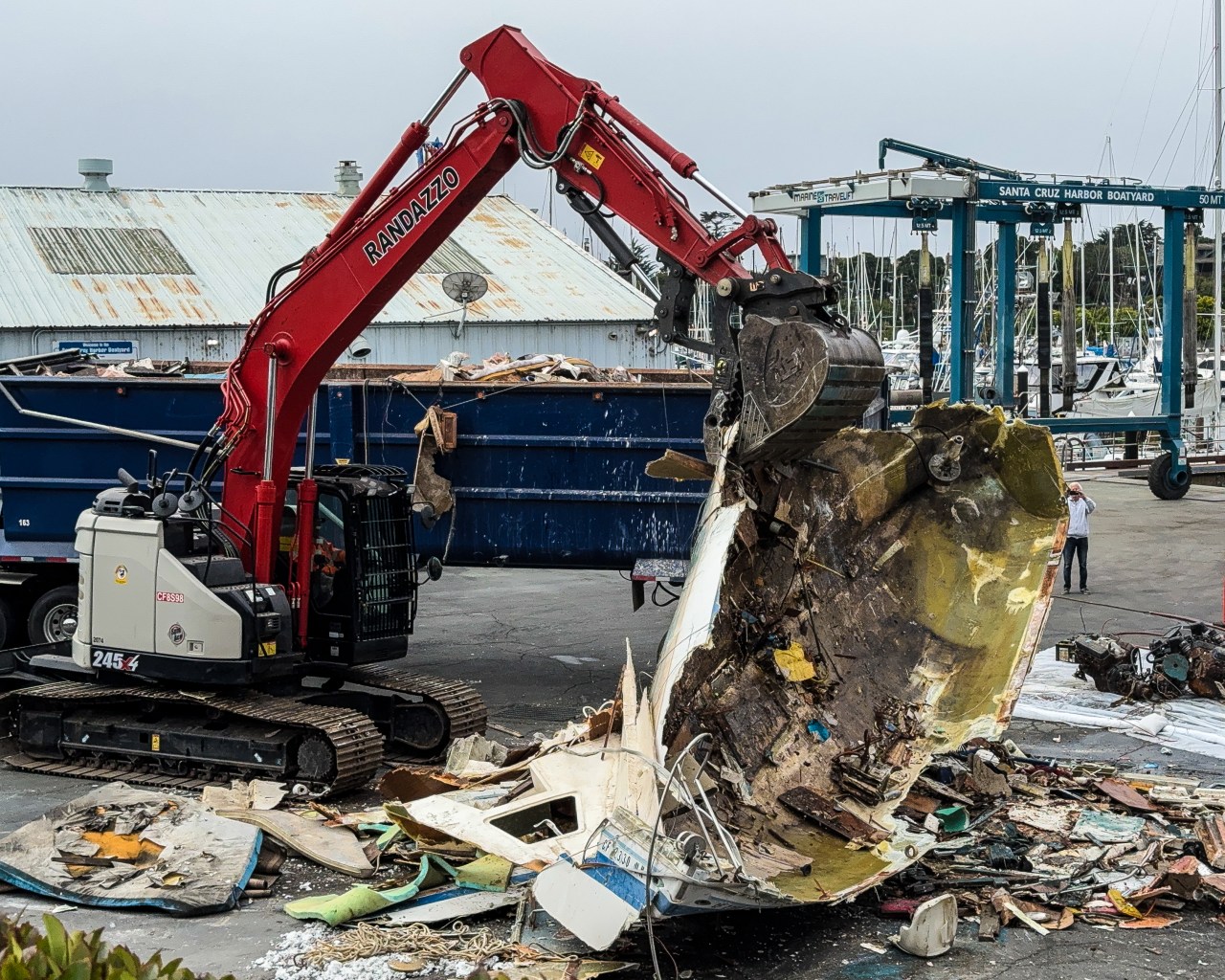 T-Rex crushing at the&nbsp;harbor