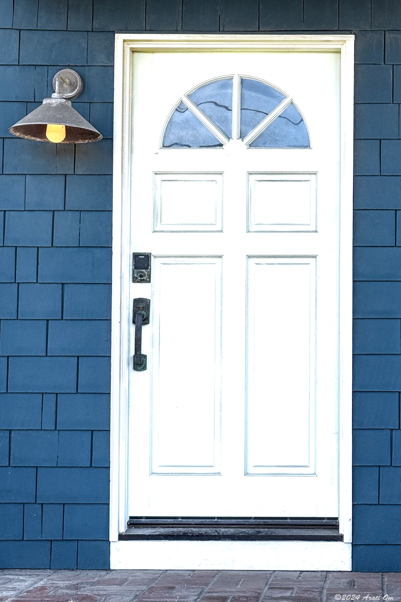 Thursday Doors: Nightlight